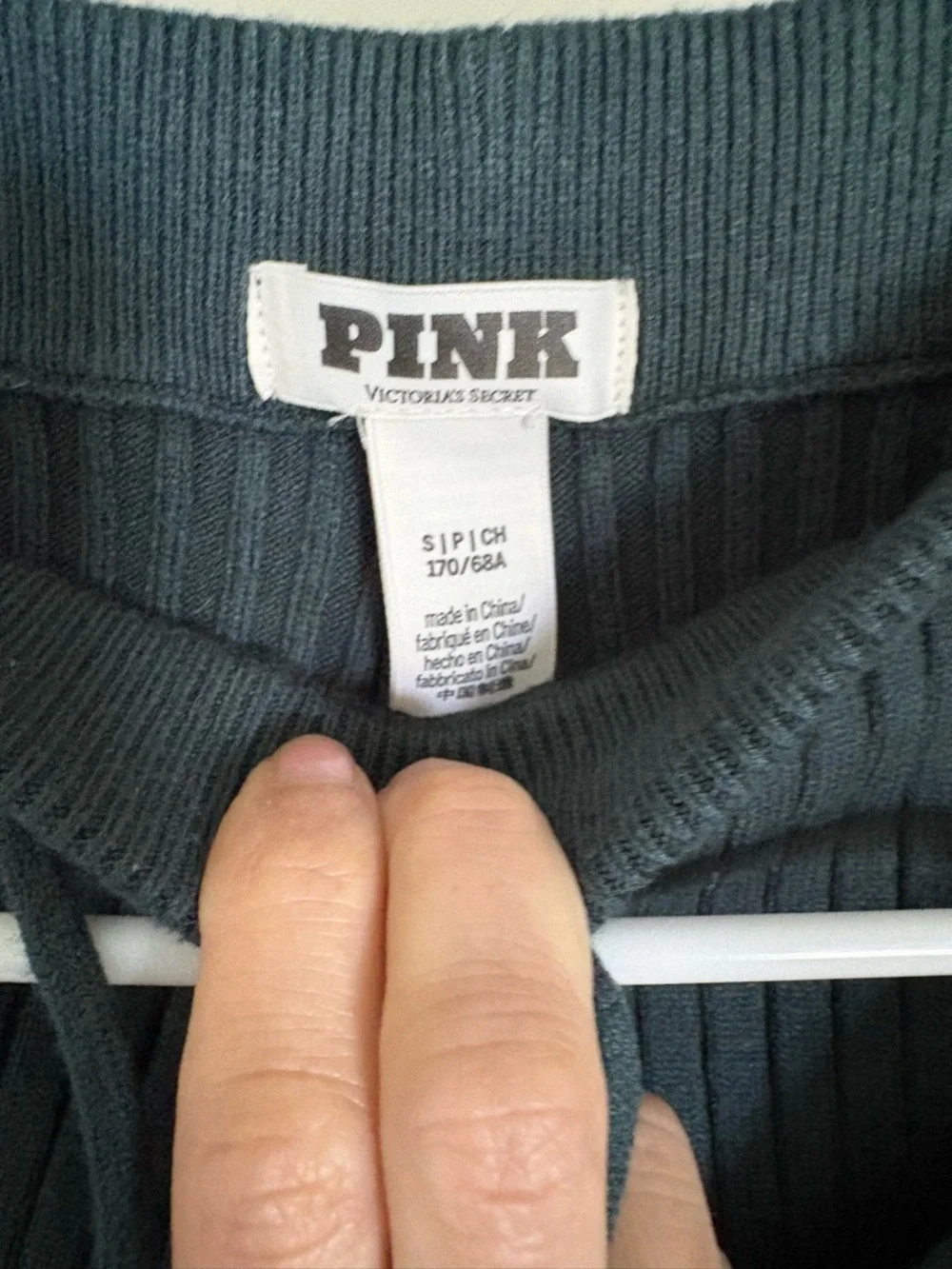 PINKVictoria's Secret Ribbed Knit Wide-Leg Pants in green with matching bralette - Picture 4 of 4